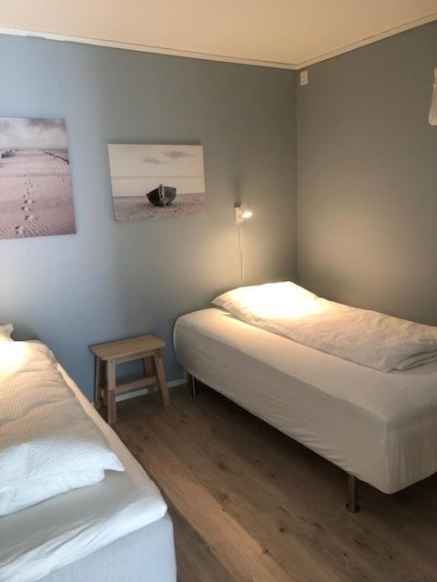 Koselig Nyoppusset 3 Roms Leilighet Med Egen Parkeringsplass I Rolige Omgivelse Naer Sjoen, 2 Mil Nord For Bergen Sentrum. Zewnętrze zdjęcie